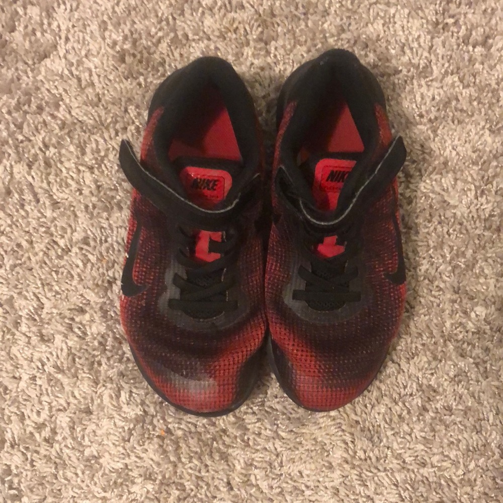 💋Nike Little Boy running shoes